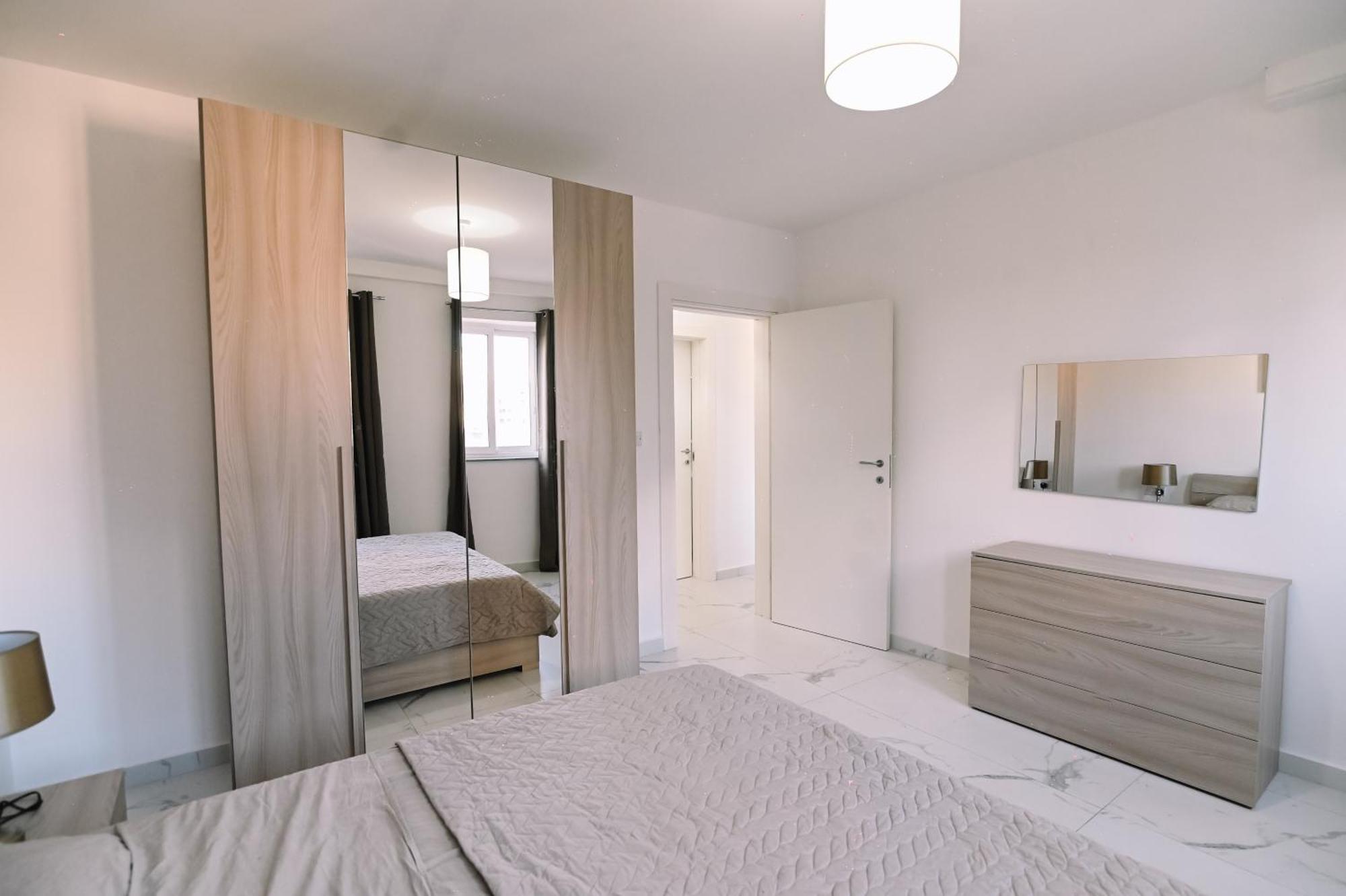 Bright 2 Bedroom Flat In Sliema! Exterior foto
